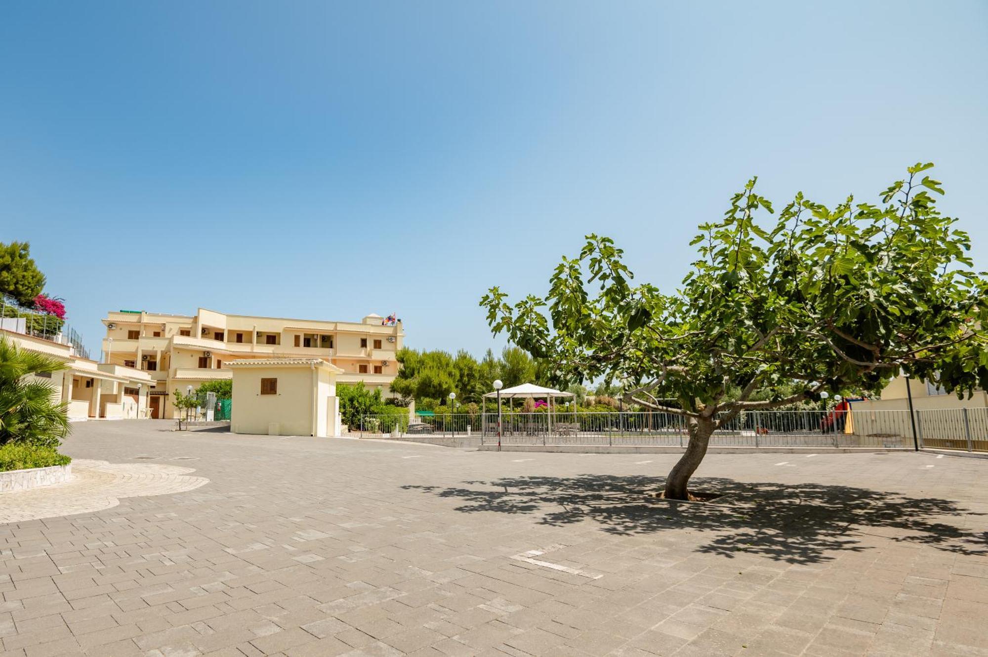 Hotel Sfinalicchio Vieste Esterno foto