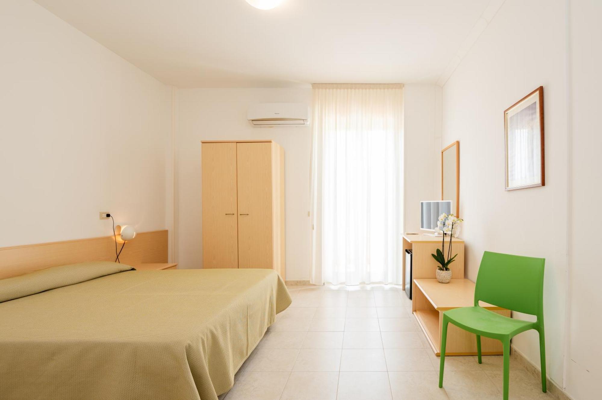 Hotel Sfinalicchio Vieste Esterno foto