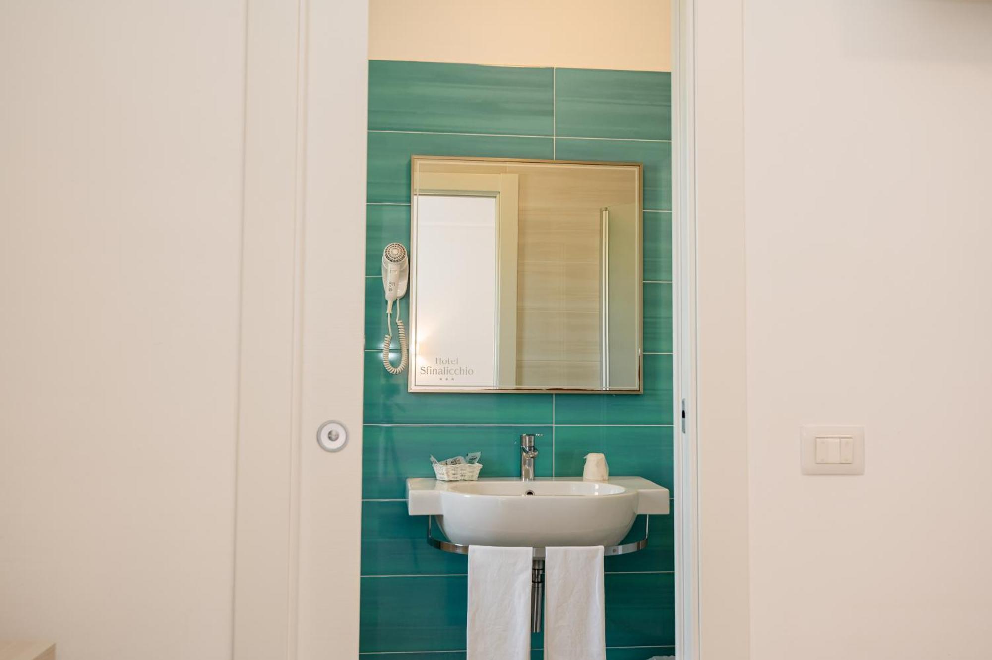 Hotel Sfinalicchio Vieste Esterno foto