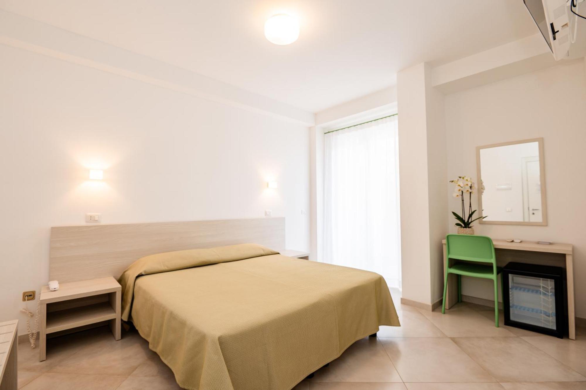 Hotel Sfinalicchio Vieste Esterno foto