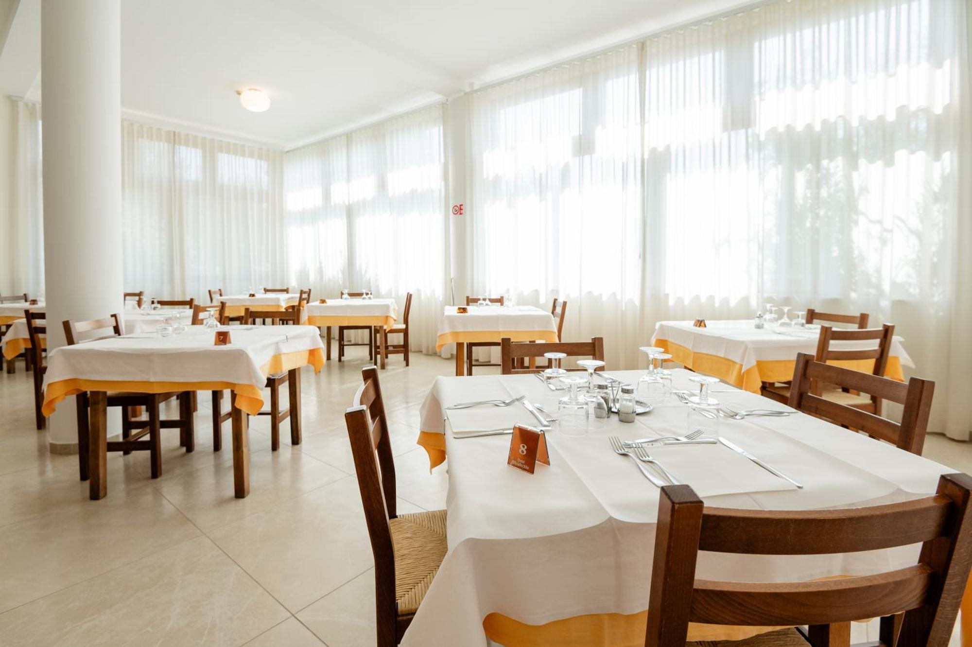 Hotel Sfinalicchio Vieste Esterno foto